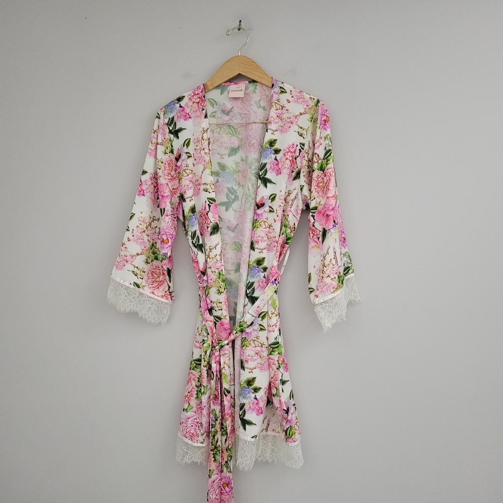Homebodii Floral Robe Medium